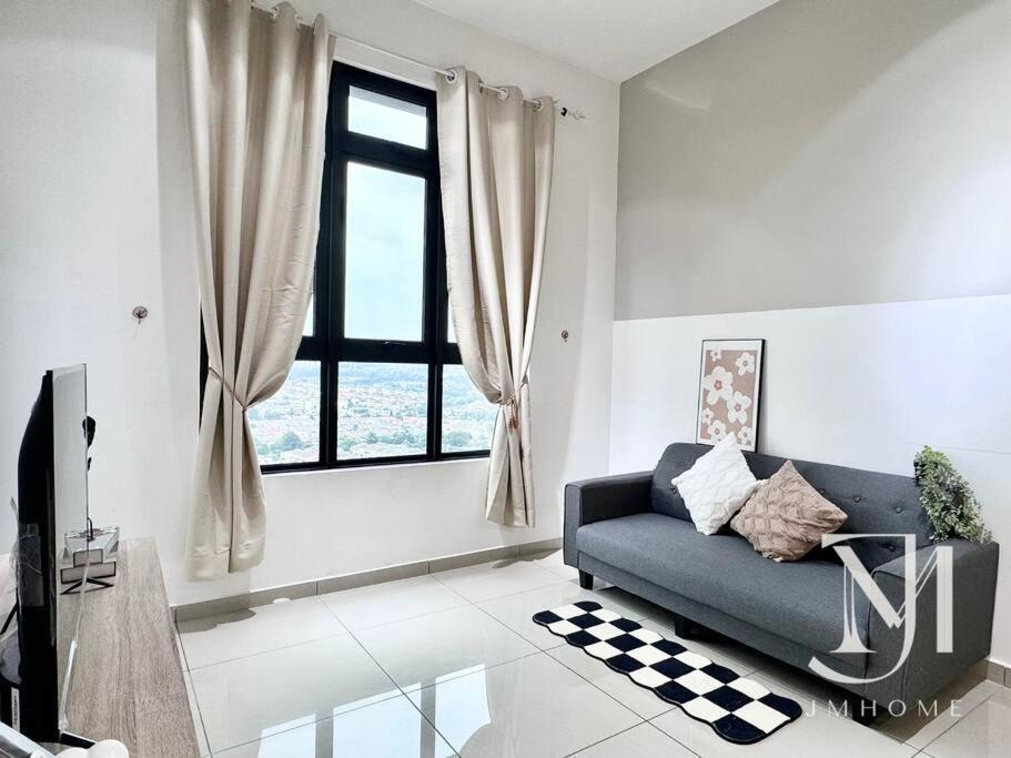 Parkland Batu11 2br Mrt Free Parking #22