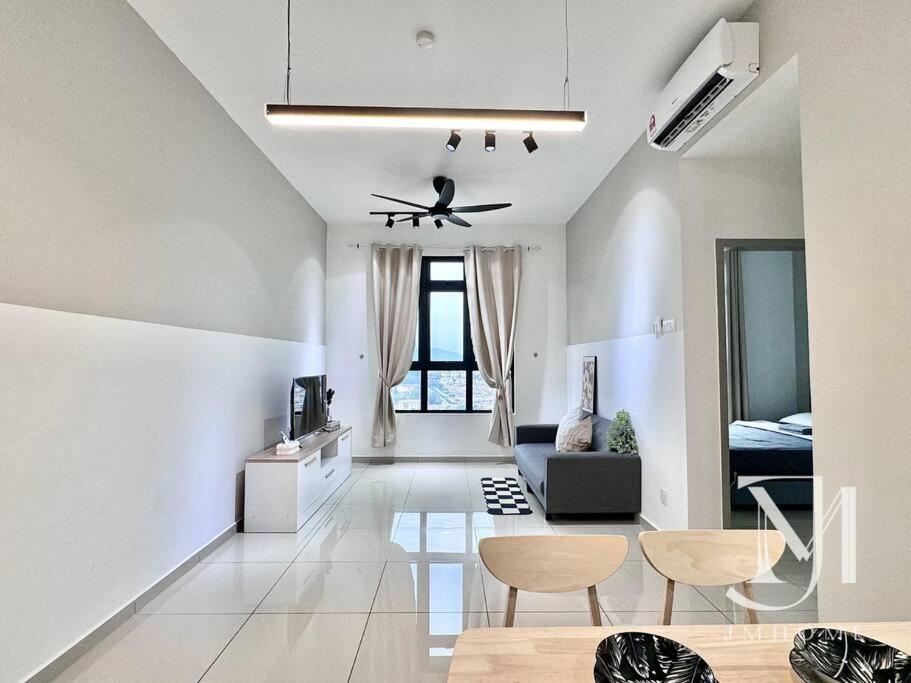 Apartemen Parkland Batu11 2br Mrt Free Parking #22 Cheras