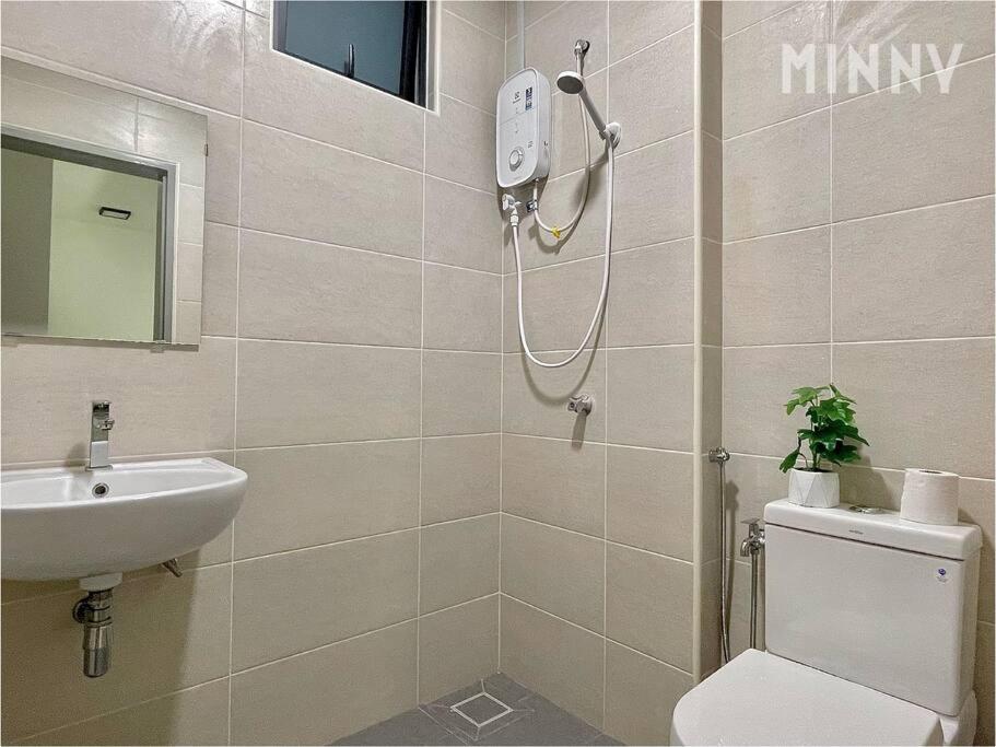 Parkland Batu11 2br Mrt Free Parking #22 Cheras