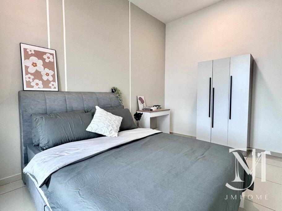 Parkland Batu11 2br Mrt Free Parking #22 * Cheras