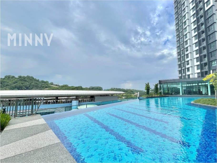 Parkland Batu11 2br Mrt Free Parking #22 Cheras